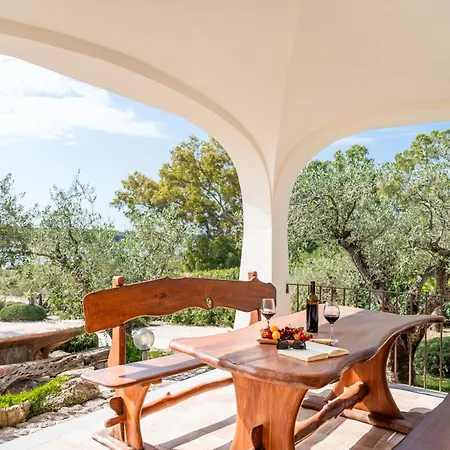 Aratza Villa Orosei